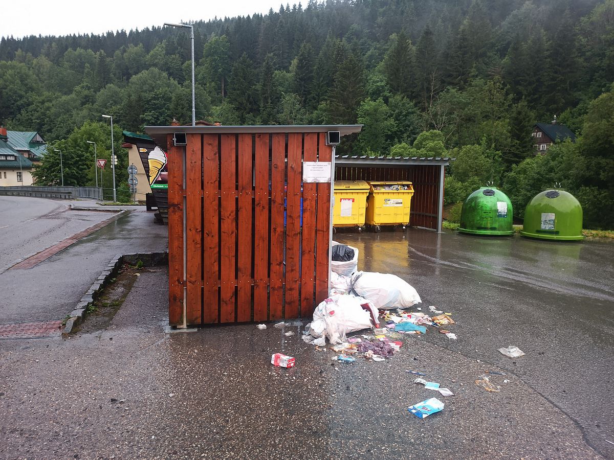 Ve Vítkovicích u skládky odpadů